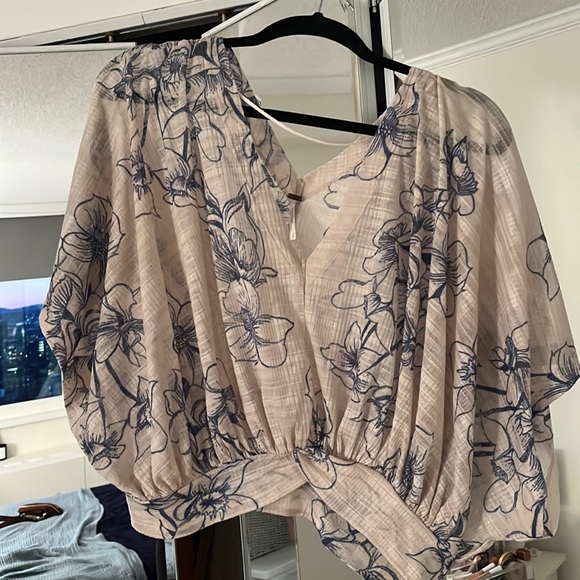 Super boho cute top from Free People! - Picture 1 of 2